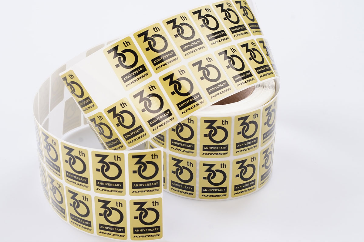 self-adhesive label on OUTDOOR foil digital print golden pantone